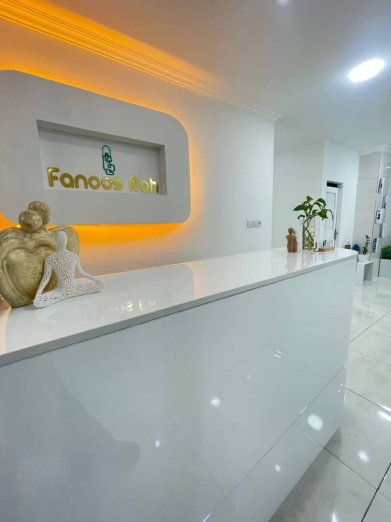 دکتر سمیه نجارنصب 