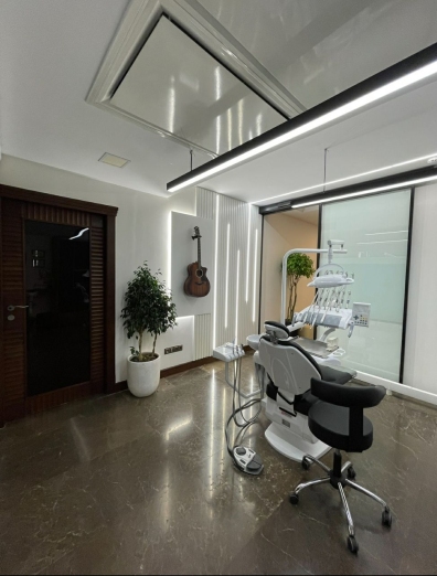 مركز دندانپزشكى دکتر امیرعلی عظیمی فریدنی