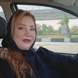 مریم گلدوست 