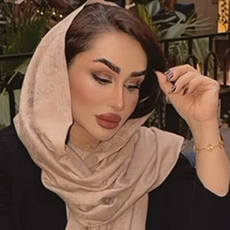 آزاده شریفی نیا 